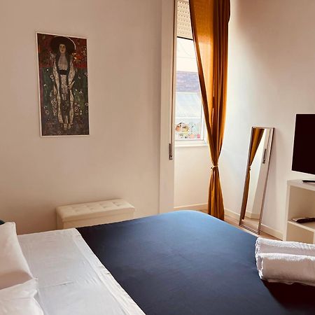 ナポリLa Casa Di Claraアパートメント エクステリア 写真